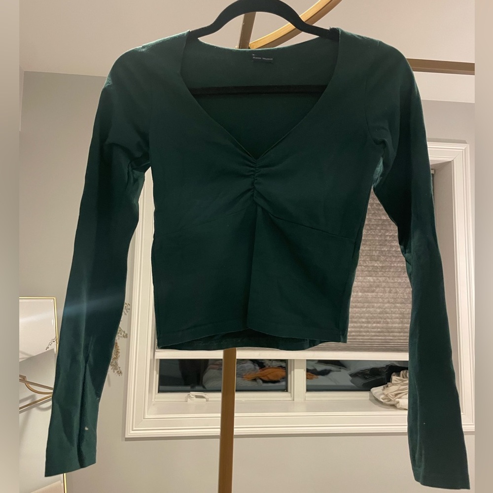 BRANDY MELVILLE LONG SLEEVE BUNDLE